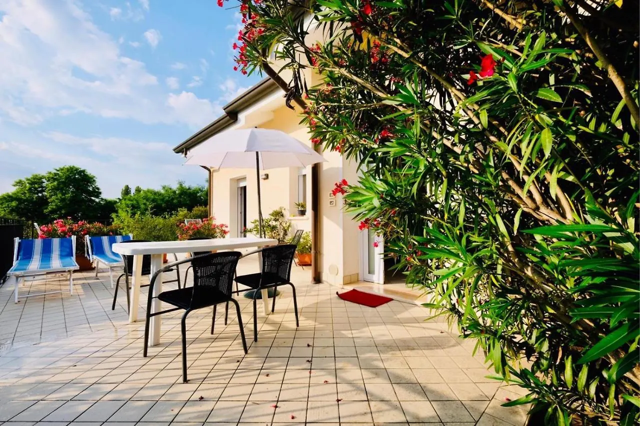 Appartamento In Villa Daniela Con Piscina Privata Carraro Immobiliare Jesolo - Family Apartments 0*, Lido di Jesolo İtalya
